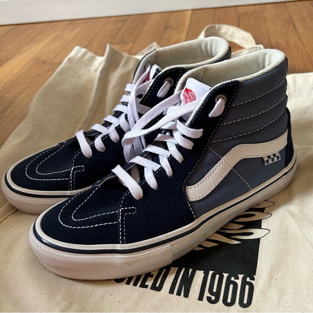 Vans SK8-HI PRO Shoe Navy Blue Side Stripe Men’s 8 EUR 40.5 / Women's 9.5
